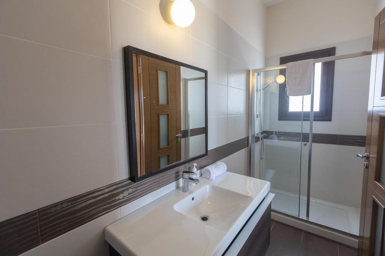Sparta Luxury Villa Protarász Kültér fotó